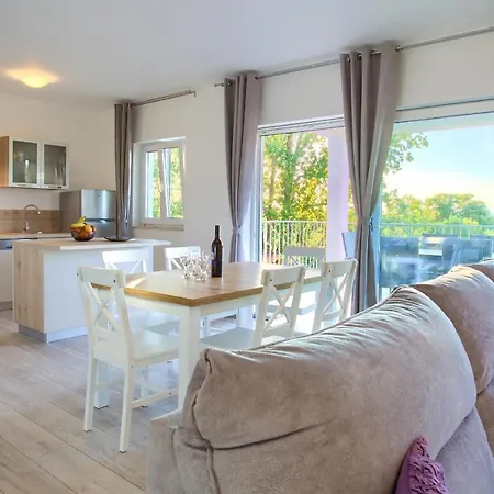Vista Tatil Evi *