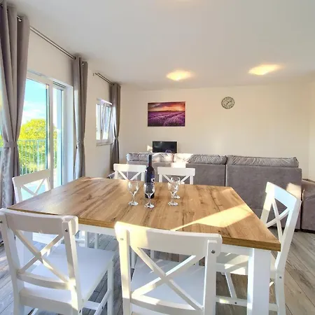 Vista Tatil Evi Malinska